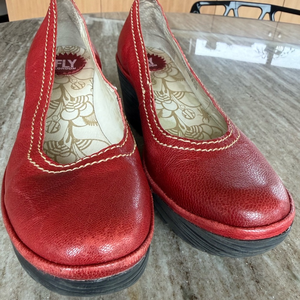 Red Leather Wedge Shoes with Black Sole - Picture 9 of 9